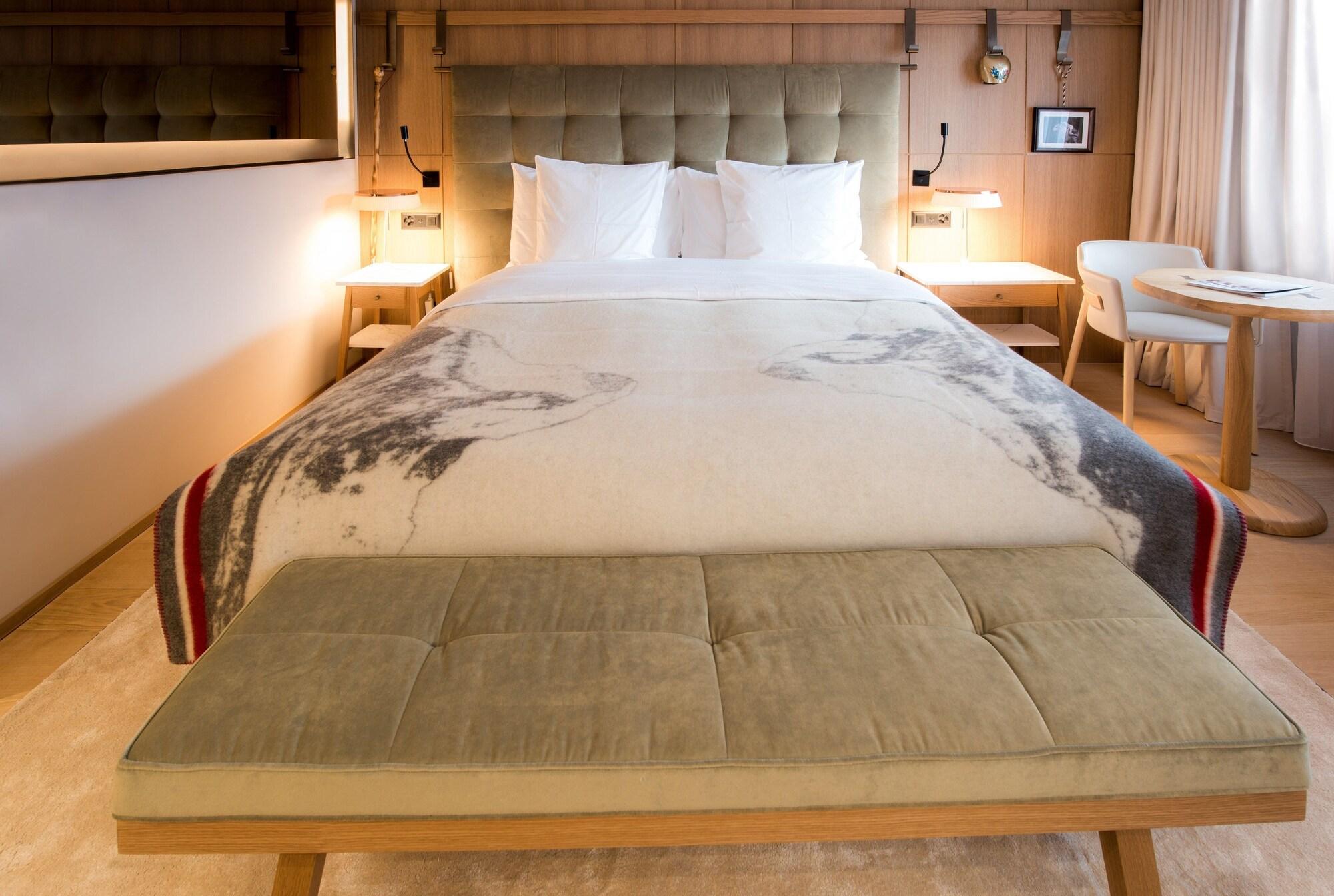 Schweizerhof Zermatt - A Small Luxury Hotel Bagian luar foto