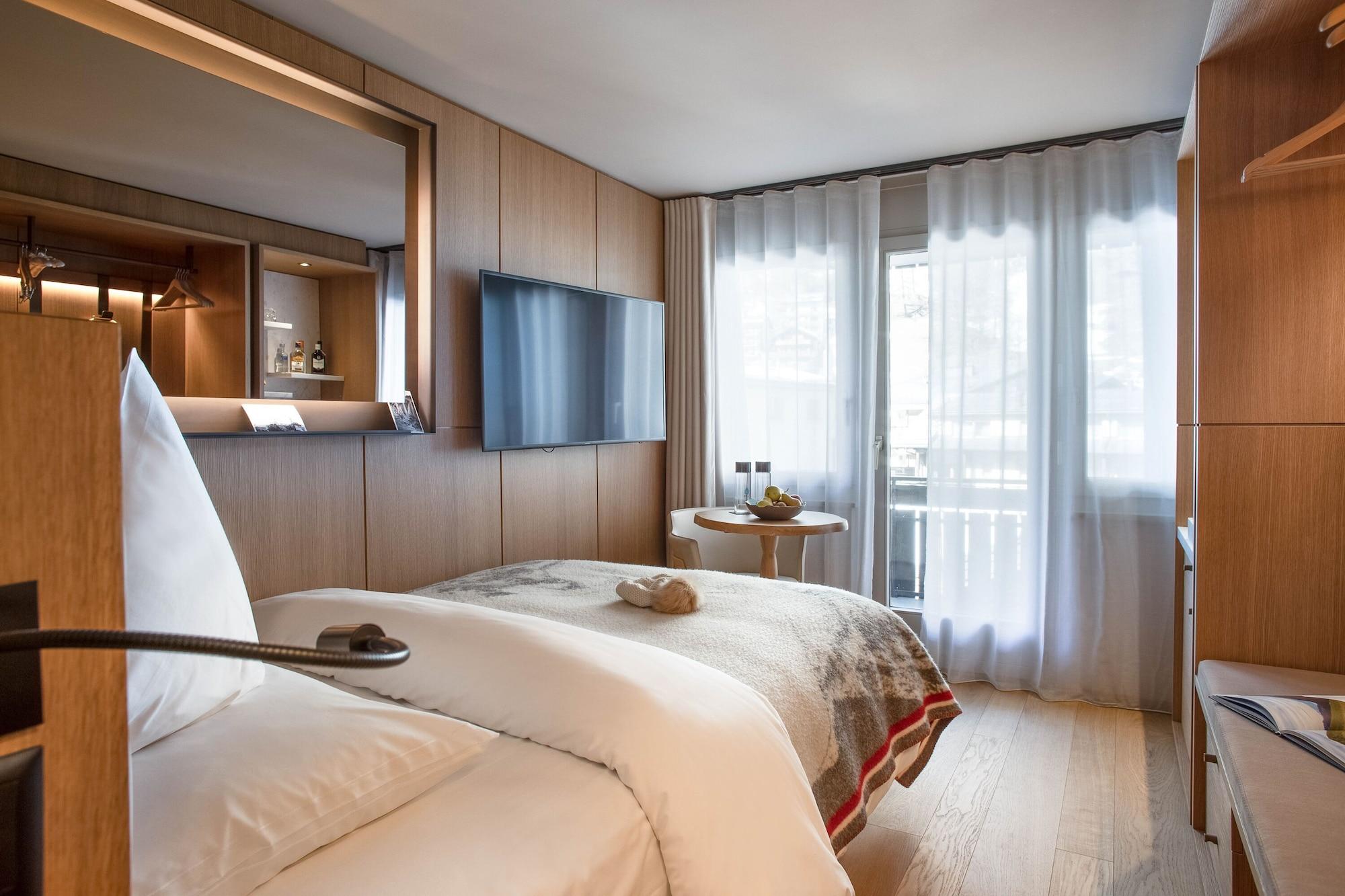 Schweizerhof Zermatt - A Small Luxury Hotel Bagian luar foto