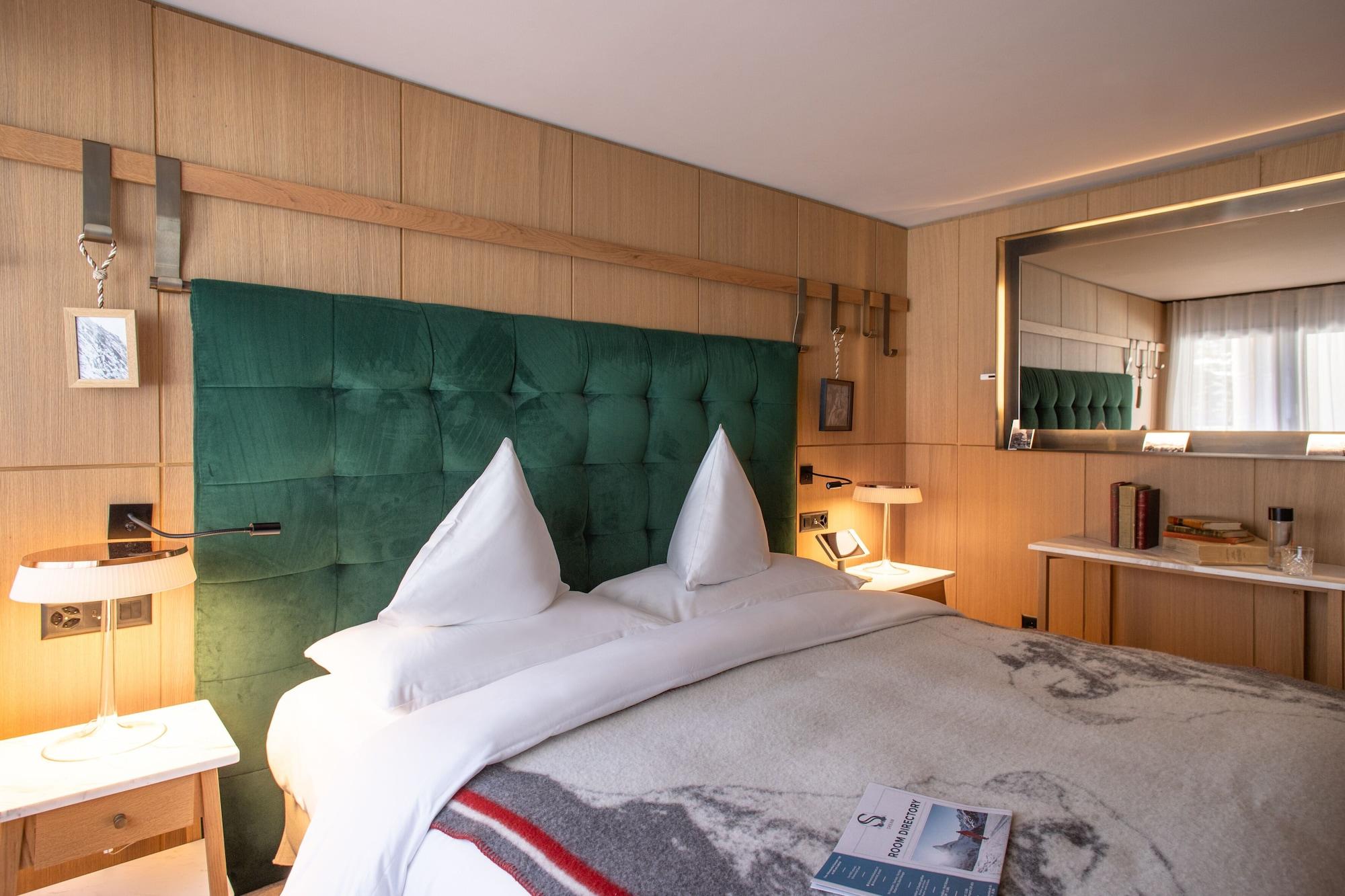 Schweizerhof Zermatt - A Small Luxury Hotel Bagian luar foto