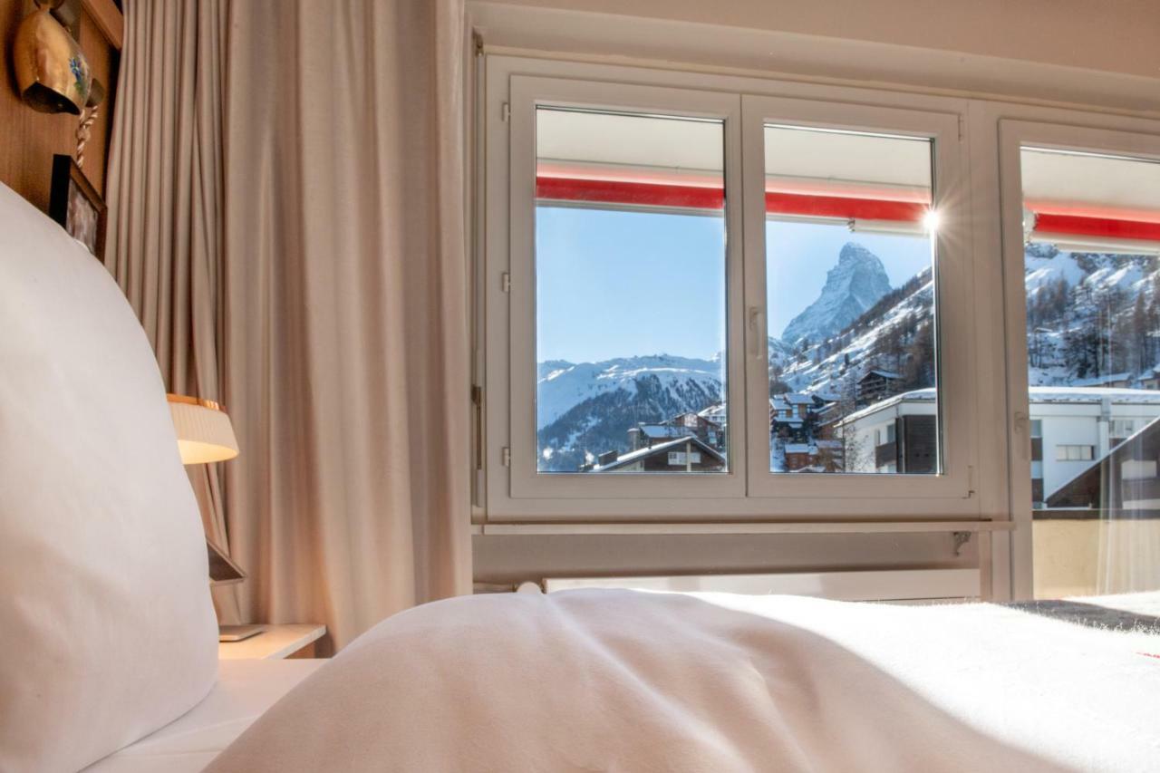 Schweizerhof Zermatt - A Small Luxury Hotel Bagian luar foto