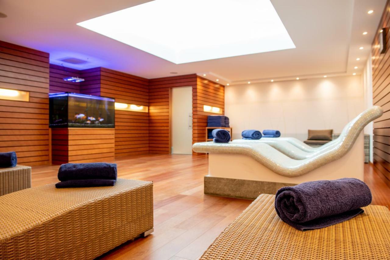 Schweizerhof Zermatt - A Small Luxury Hotel Bagian luar foto