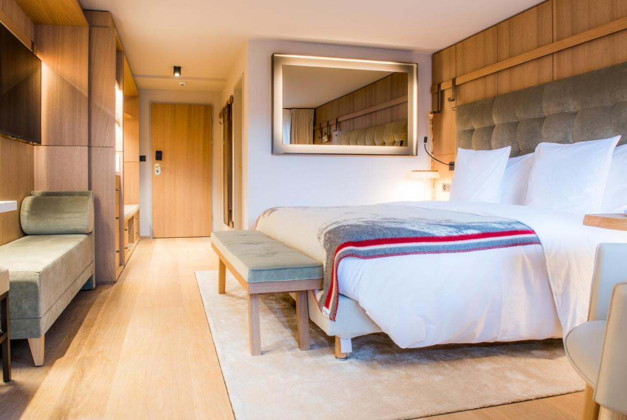 Schweizerhof Zermatt - A Small Luxury Hotel Bagian luar foto