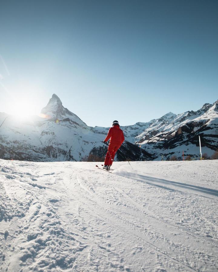 Schweizerhof Zermatt - A Small Luxury Hotel Bagian luar foto